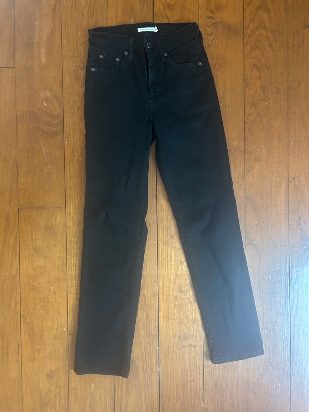 Women’s Black Levi’s 724 High Rise Straight Jeans